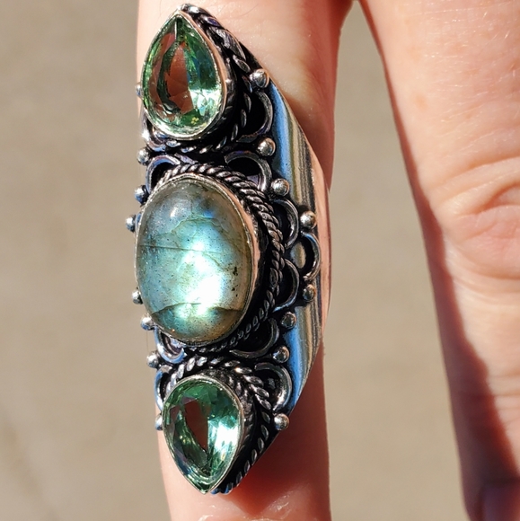 New Labradorite & Tsavorite 925 Silver Statement Ring. - Picture 11 of 14